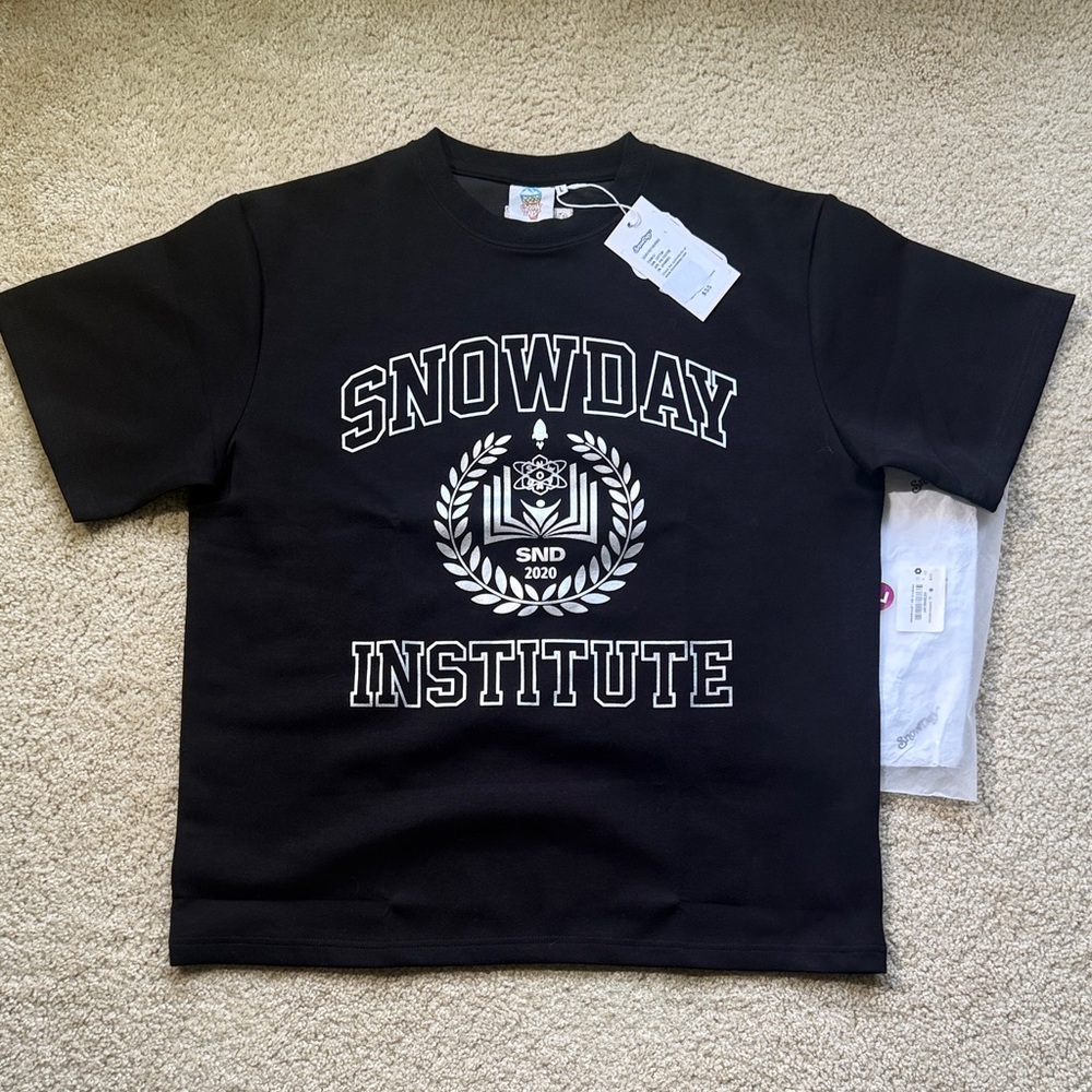 Snow Day | Black Streetwear Tee | Large